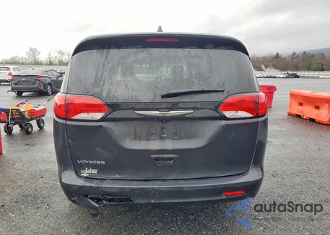 2024 Chrysler Voyager Lx z USA, uszkodzony, nr VIN 2C4RC1CG5RR101390